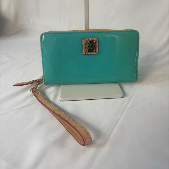 Dooney & Bourke Patent Leather Aqua Blue Zip Wristlet Wallet Clutch Turquoise - Picture 2 of 14